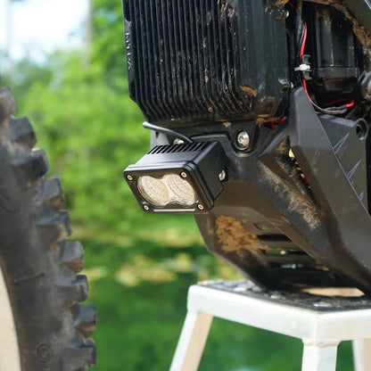 Universal Battery-Powered E-Moto Wheelie Light
