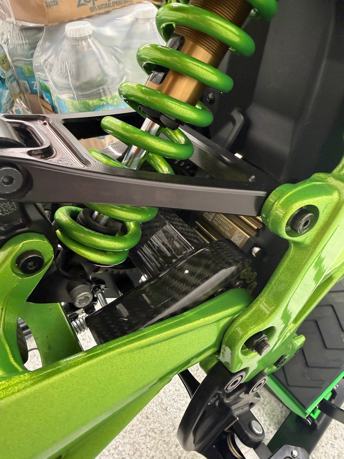 Surron Light Bee | Center Axle Guard | Carbon Fiber Look