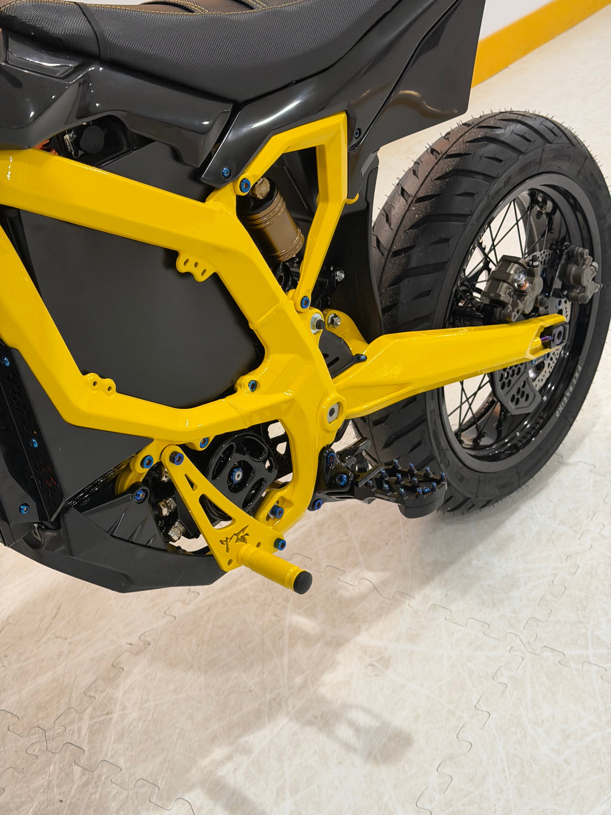 Surron Ultra Bee | Shift Lock | See Fitment & Options