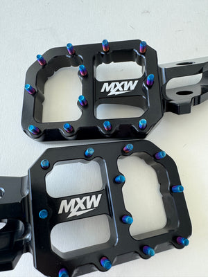 Titanium Black Wide Pegs