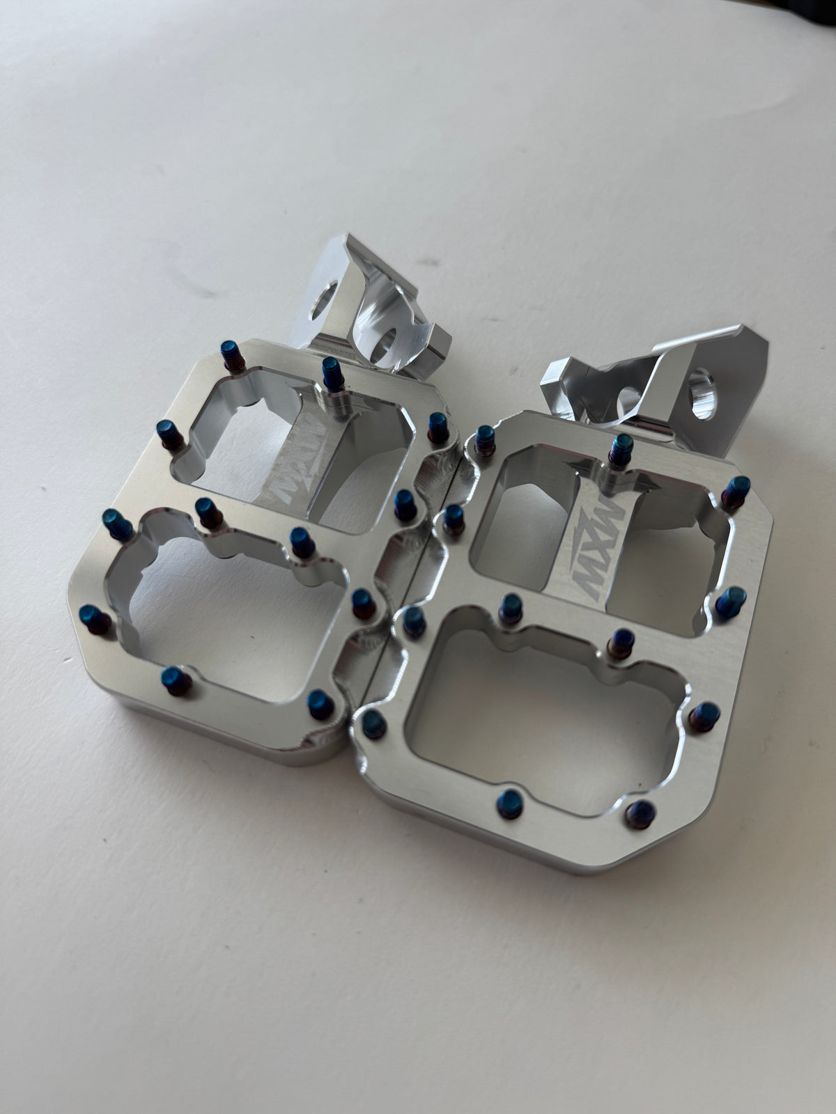 Titanium Chrome Wide Pegs