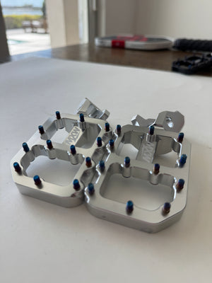 Titanium Chrome Wide Pegs