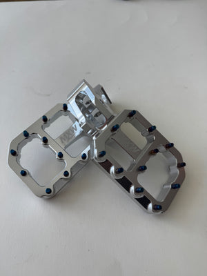 Titanium Chrome Wide Pegs